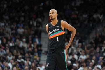 必发官网-回归首发终于赢球！文班12中7&amp;三分6中5 得到22分10板1助2帽