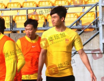 必发-扬科维奇准备的惊喜？吴少聪增援国足下午参加首练